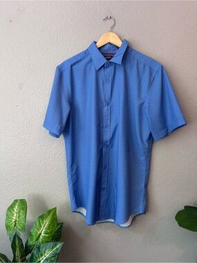 Men's Lightweight Short-Sleeve Button-Down Shirt - Blue